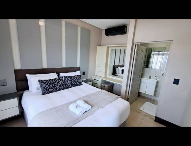 1 BEDROOM APARTMENT FOR SALE IN UMHLANGA RIDGE